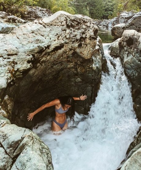 Brigit Sinaga star pretty photos