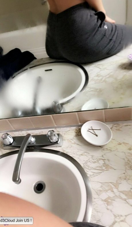 Emmie Garver exclusive star image