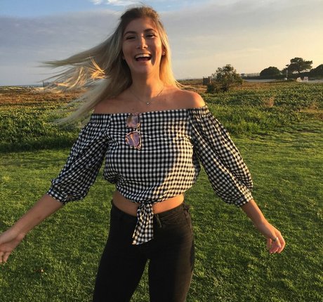 Megan Aisoff beautiful actress pictures