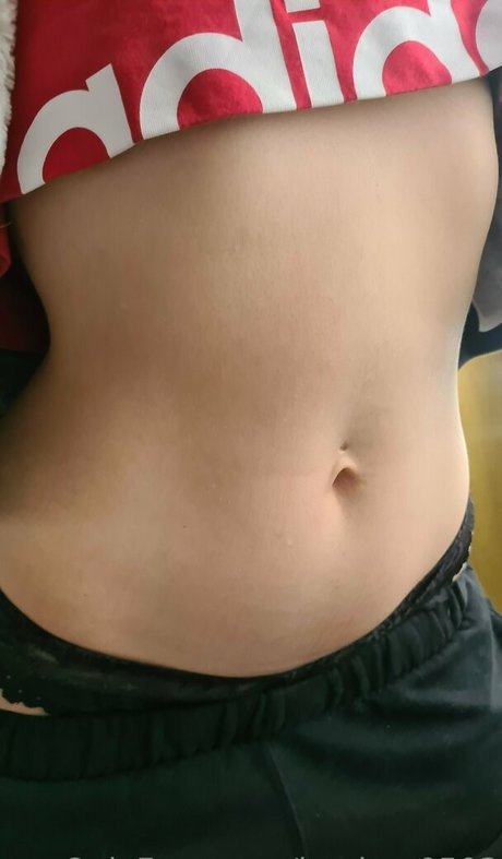 beebee0503 hot model image