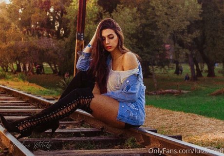 luizadevil sexy actress galleries