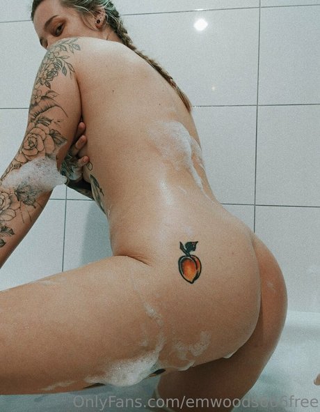 emwoods666free art actress img