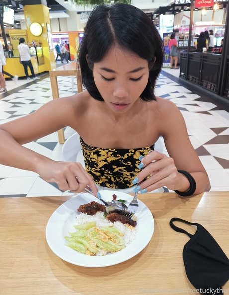 freetuckythai free model archive