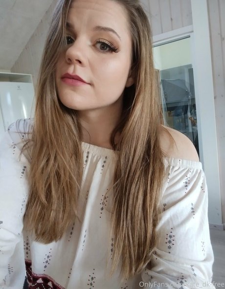 kate sofiefree art star gallery