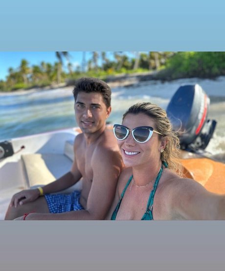 Isabela Pagliari erotic actress photos