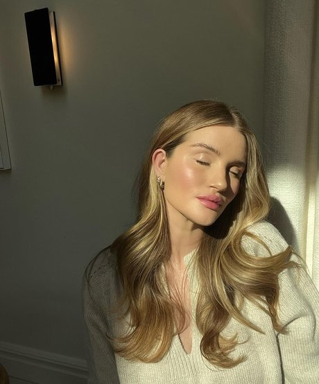 Rosie HW_ art actress gallery