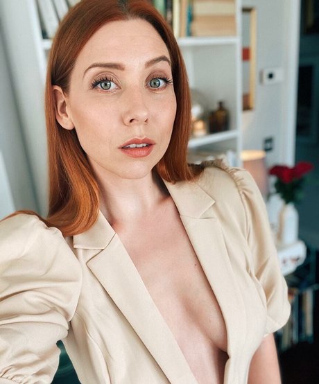 Hazel Hayes hd pornstar pic