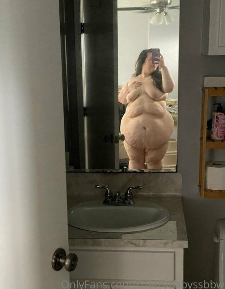 cherrybabyssbbw naked pornstar image