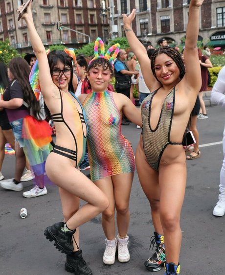 samantha gar adult model photo