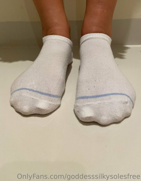 goddesssilkysolesfree pretty star photo