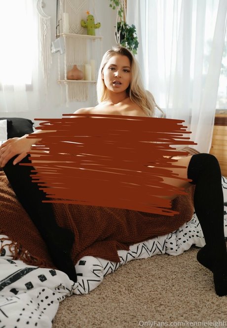 kennieleighh pretty star pic