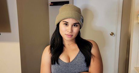 planejanedfree model high quality images