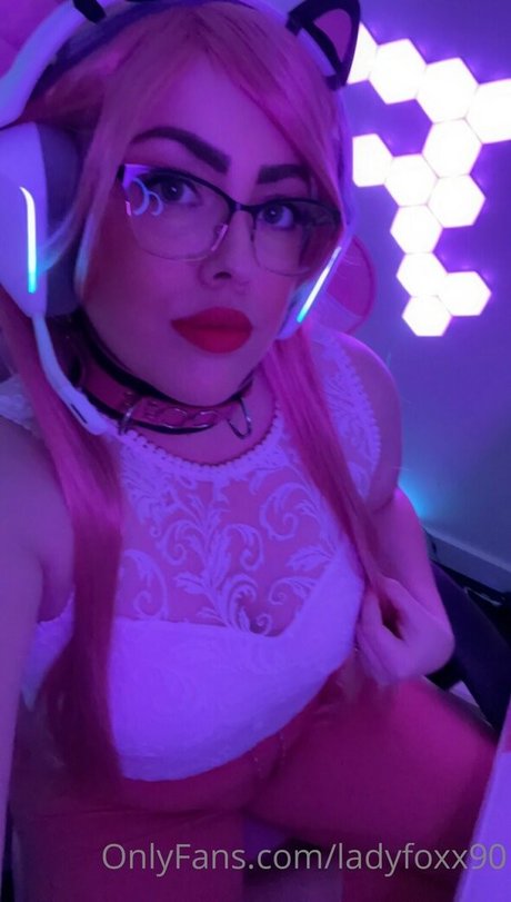 ladyfoxx90 model art photo