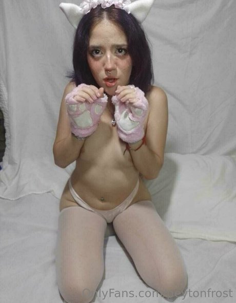 peytonfrost perfect model pic