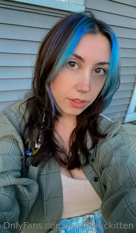 dysphorickitten model porn archive