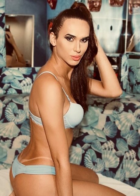 Nathalia Bahls pretty actress photos