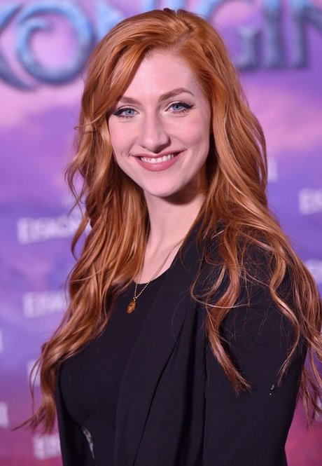 Lara Loft model pretty img