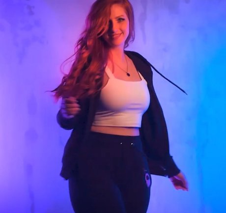 Lara Loft star xxx galleries