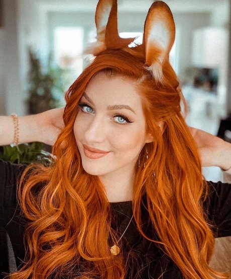 Lara Loft star art img