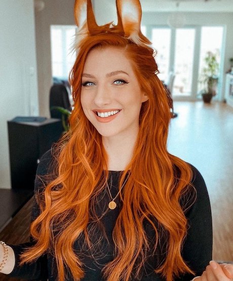 Lara Loft model adult pics