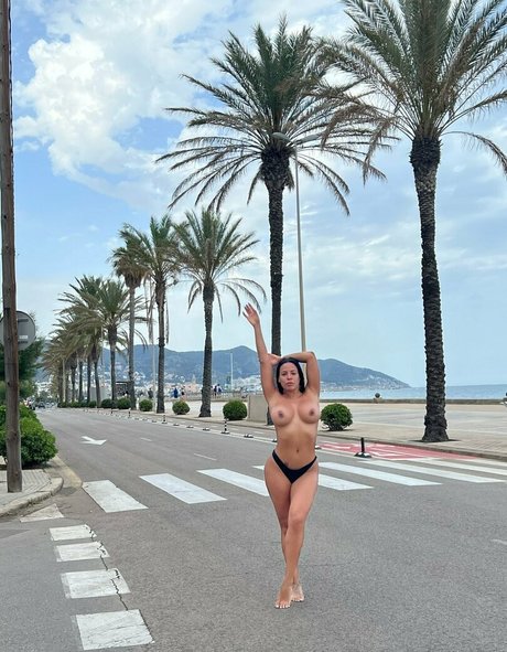 cutelunastar nudes model photos