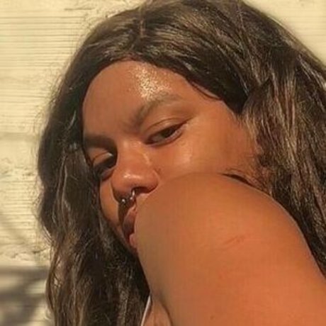 pretty dusa exclusive pornstar photo