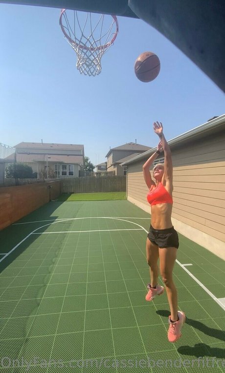 cassiebenderfitfree model hd photo