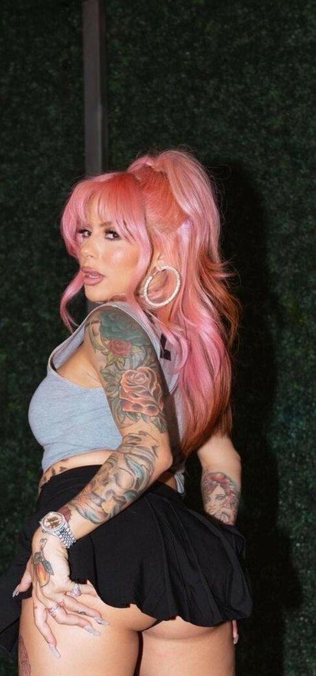 Tay Money model nude img