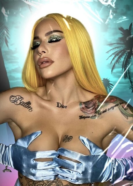 Tay Money pornstar hot image