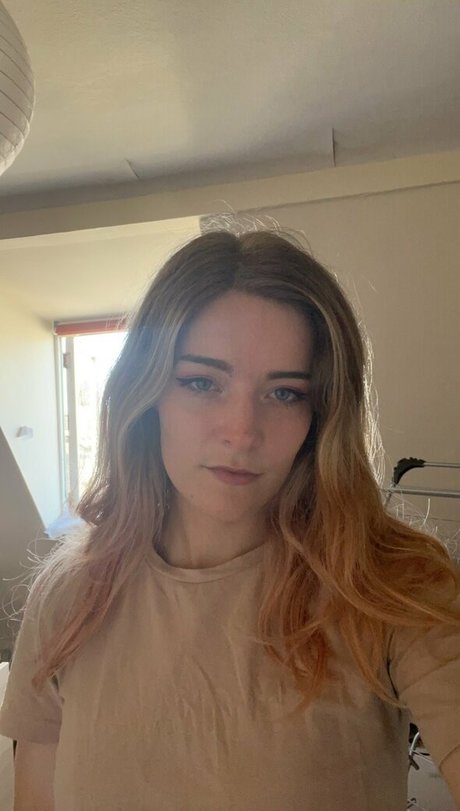 amberkia0 top model images