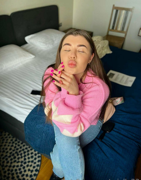 val candy adult model photo