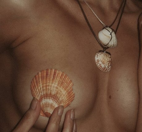 Liora Lapointe pornstar nudes photos