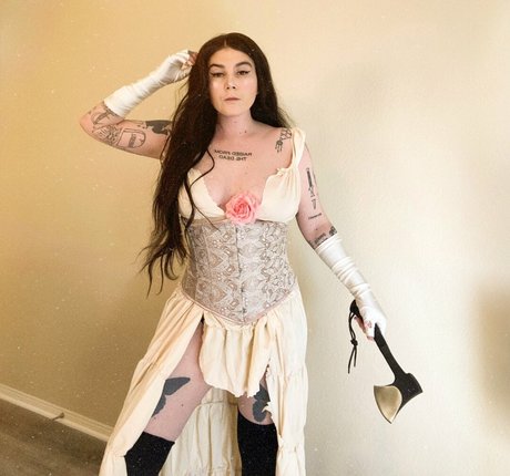 Ready To Glare pornstar hot pic