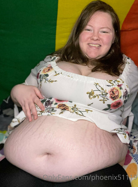 phoenix51119 pornstar naked photo