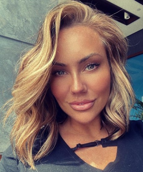 Victoria Love exclusive pornstar galleries