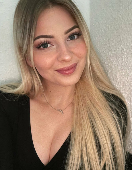 asmrjanina pornstar pretty pictures