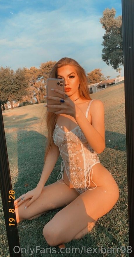 lexibarr98 star sexy pic