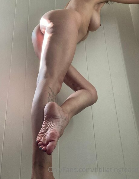 titillatingtease model adult picture