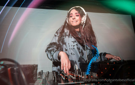 vybrantvibesofficial beautiful pornstar image