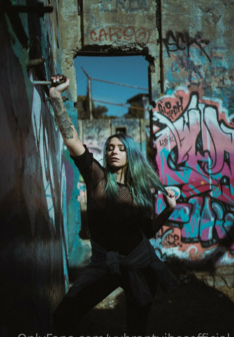 vybrantvibesofficial pornstar hd photos