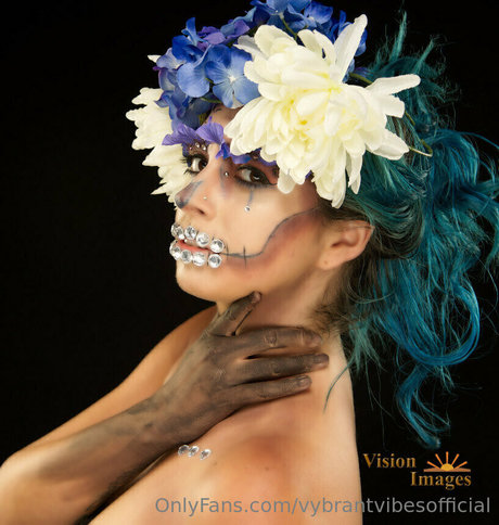 vybrantvibesofficial model sexy pictures