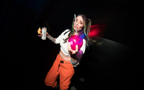 vybrantvibesofficial pornographic actress image