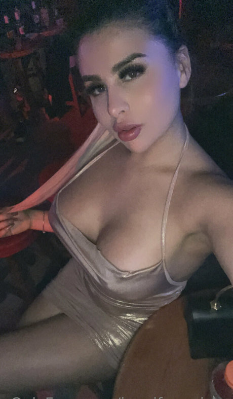 jennifer misha pretty actress img