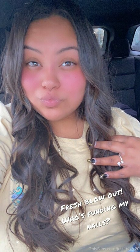 jessmack20 star nude picture