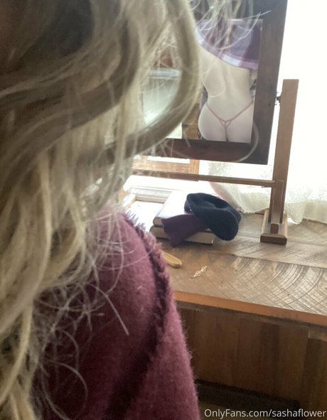 sashaflower adult star image