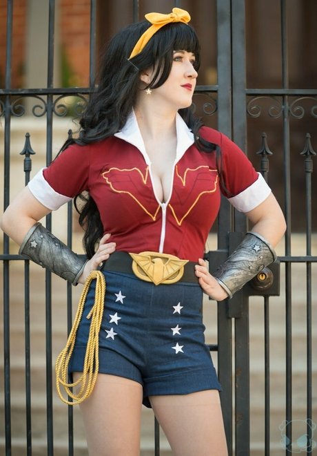 Pocketfullofash sexy actress image