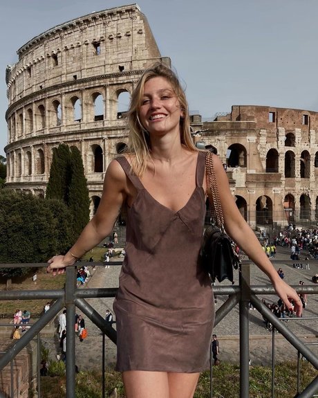 Marine Dauchez model adult archive