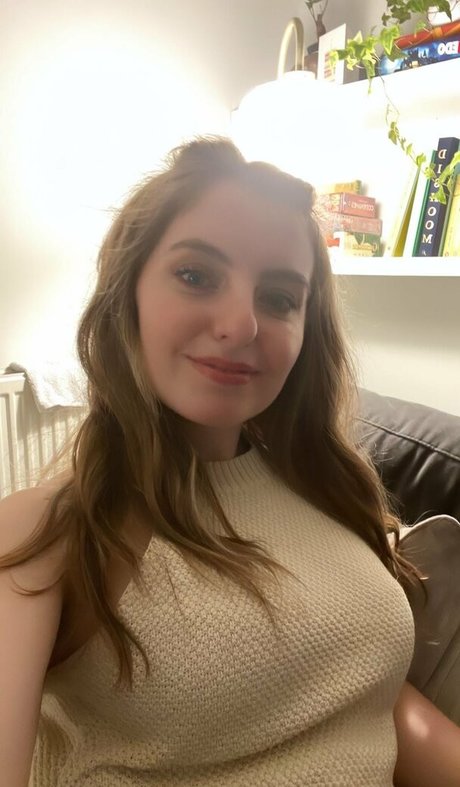 Averytinyleaf pornstar hd photos