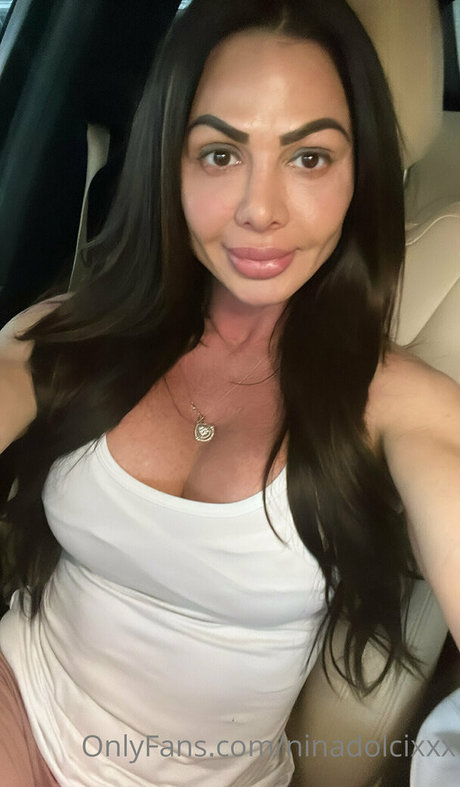 ninadolcixxx model art pictures