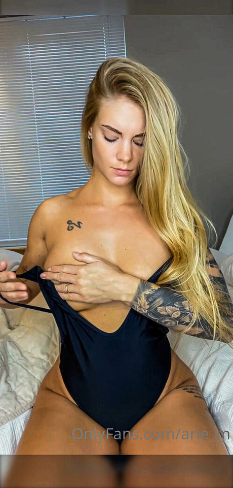 Krista M Arie model top img